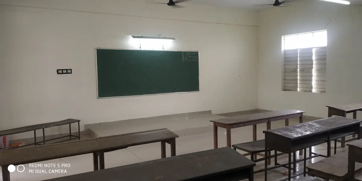 Thiru. Vi. Ka. Government Arts College: campus photo 8