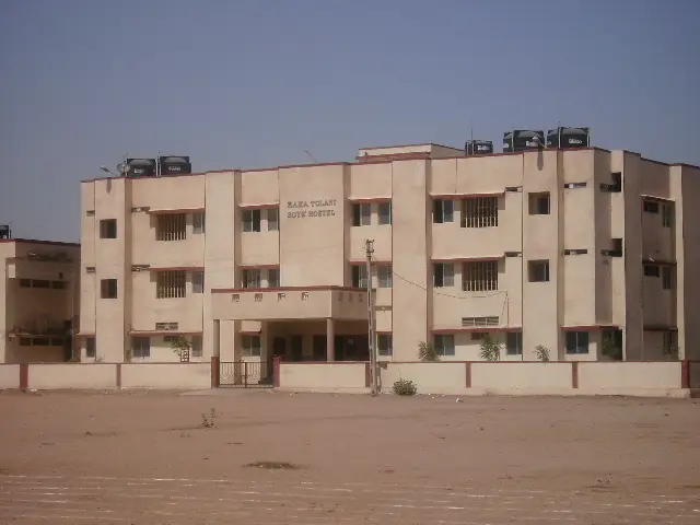 Tolani Institute Of Pharmacy (Diploma), Adipur 417: campus photo 8
