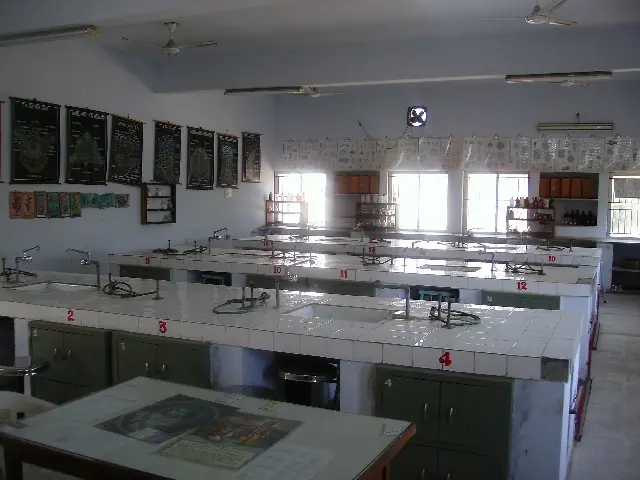 Tolani Institute Of Pharmacy (Diploma), Adipur 417: campus photo 6