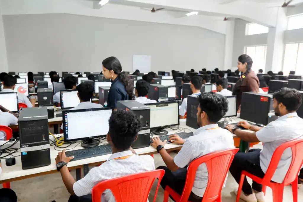 Toms College of Engineering and Polytechnic: campus photo 5