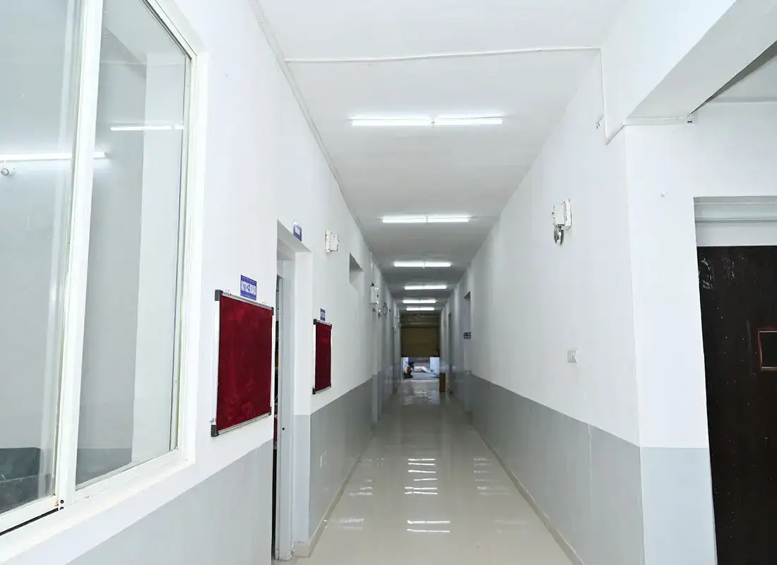 Trimurti Shikshan Prasarak Mandals Shilpkar Law College, Lonikand Ramnagar: campus photo 3