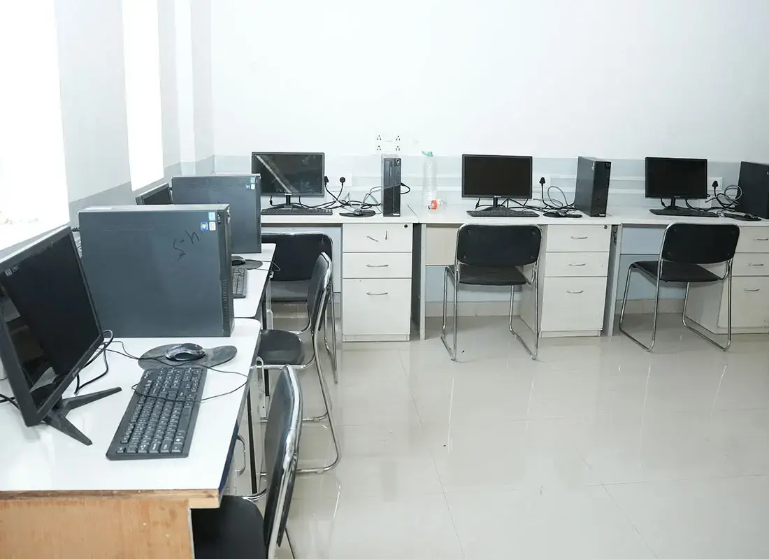 Trimurti Shikshan Prasarak Mandals Shilpkar Law College, Lonikand Ramnagar: campus photo 5