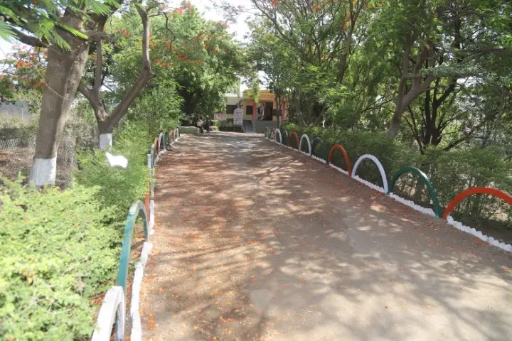 Trimurti Shikshan Sanstha'S Smt.Vimalbai Uttamrao Patil Arts and Late Dr.Bhaskar Sadashiv Desale Science College, Sakri. campus photo 5