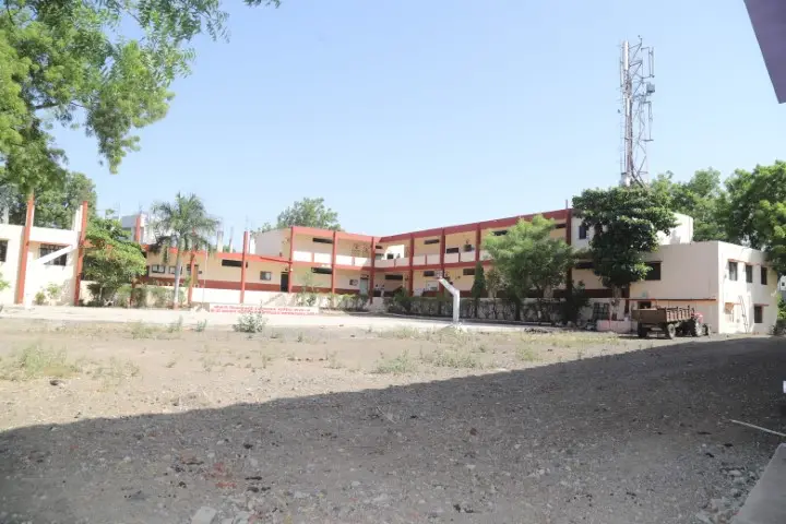Trimurti Shikshan Sanstha'S Smt.Vimalbai Uttamrao Patil Arts and Late Dr.Bhaskar Sadashiv Desale Science College, Sakri. campus photo 2