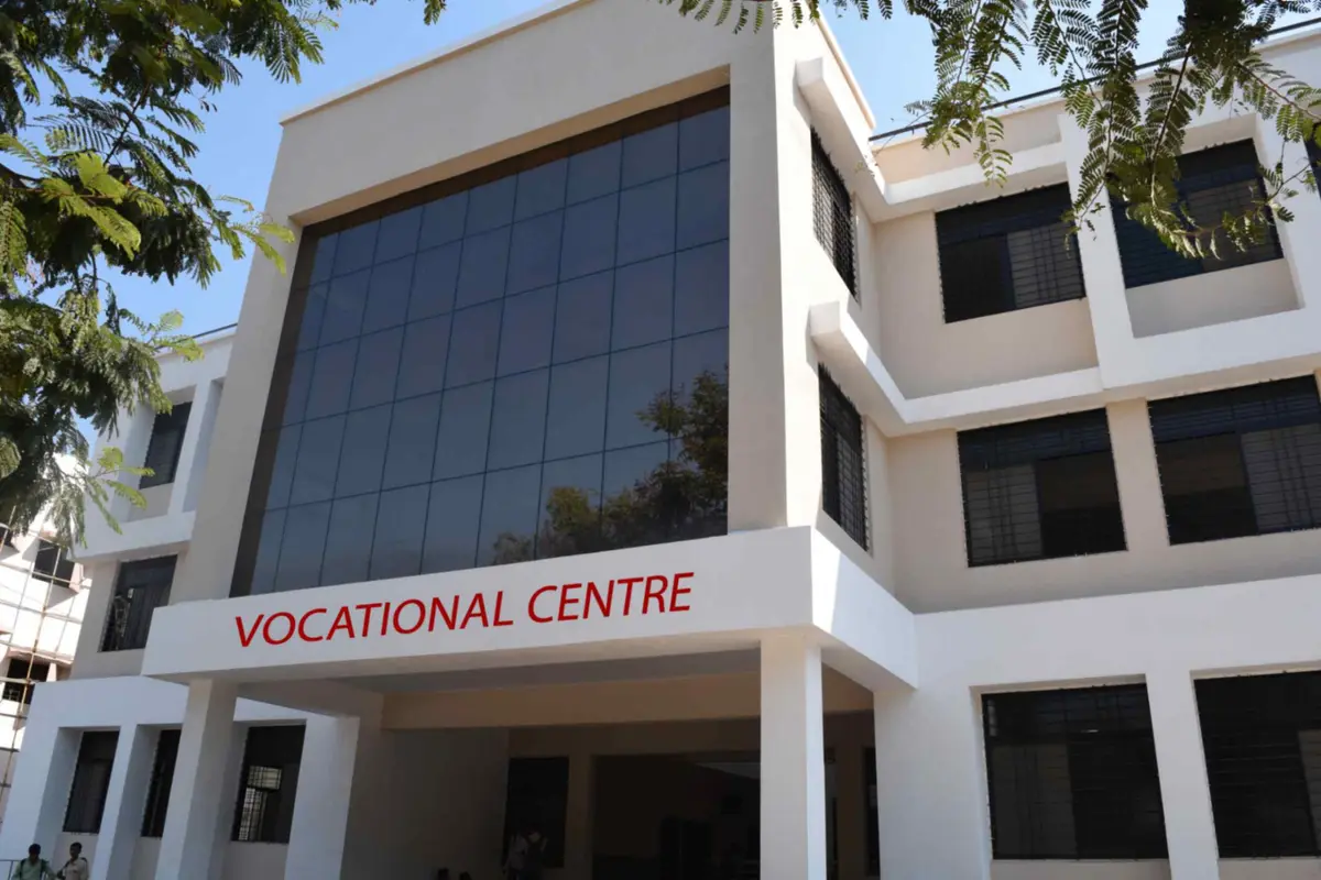 Tuljaram Chaturchand College: campus photo 2