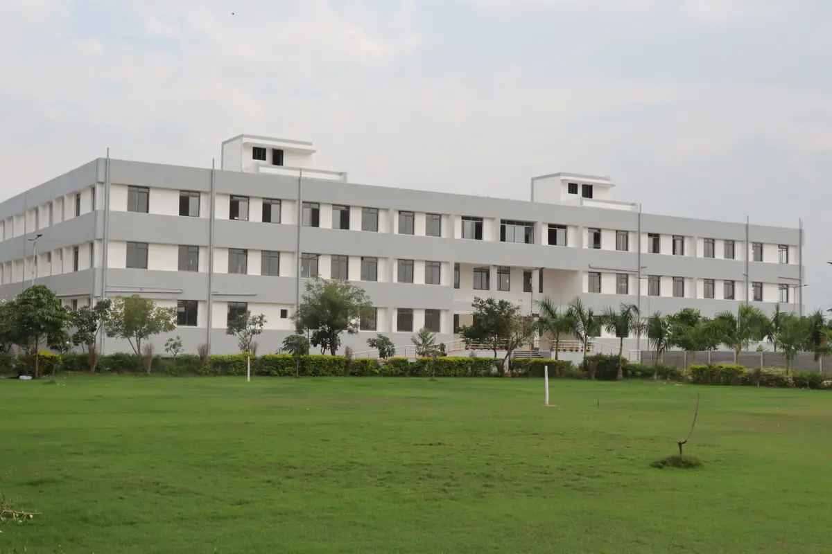 U.S. Ostwal Institute of Pharmacy: campus photo 3