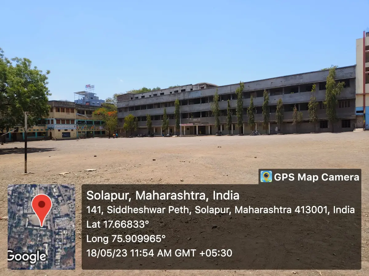 Union Education Socities Mahila Mahavidyalaya 141, A Siddheshwar Peth . Solapur: campus photo 2
