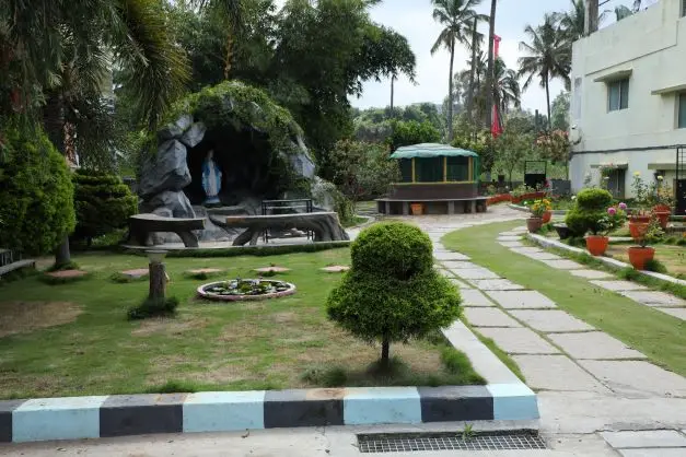 Universal College of Nursing: campus photo 3