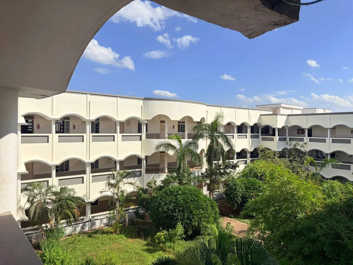 University College of Engineering, Panruti: campus photo 4