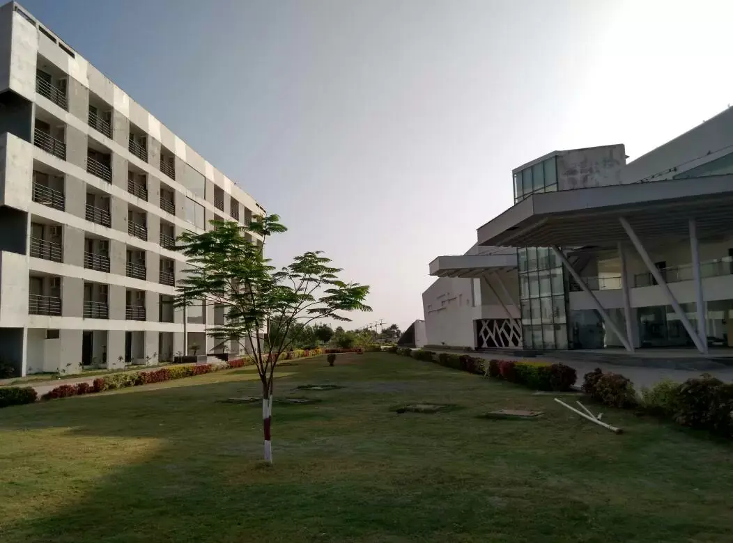 Uttam Prakash Agarwal College of Commerce and Economics: campus photo 2