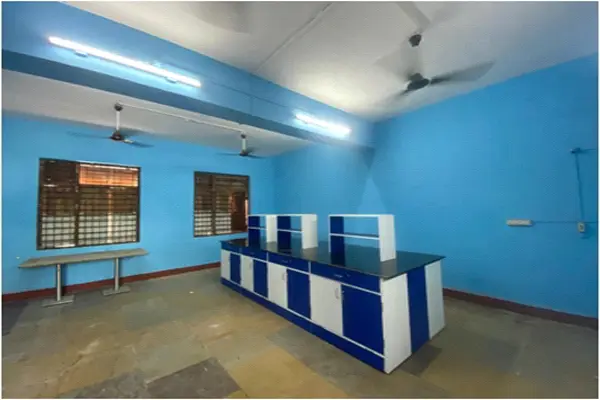 Vanmala Educational and Charitable Trusts Dharmveer Anand Dighe Saheb Mahavidyalay: campus photo 5