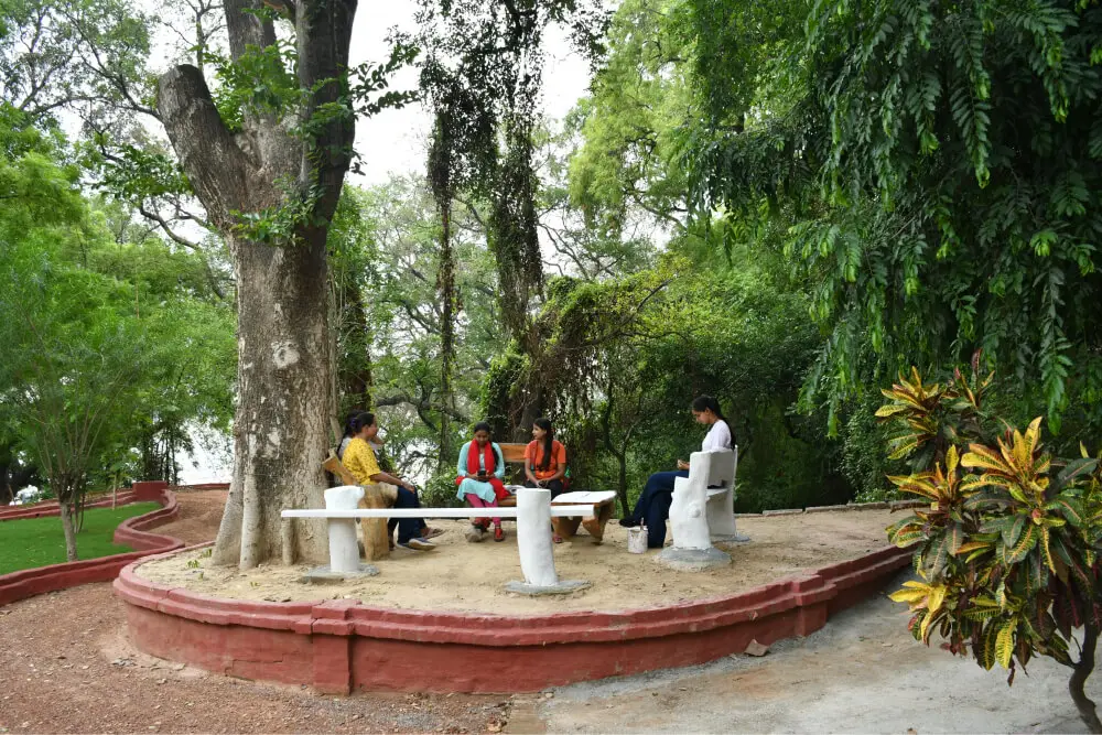 Vasanta College for Women: campus photo 7