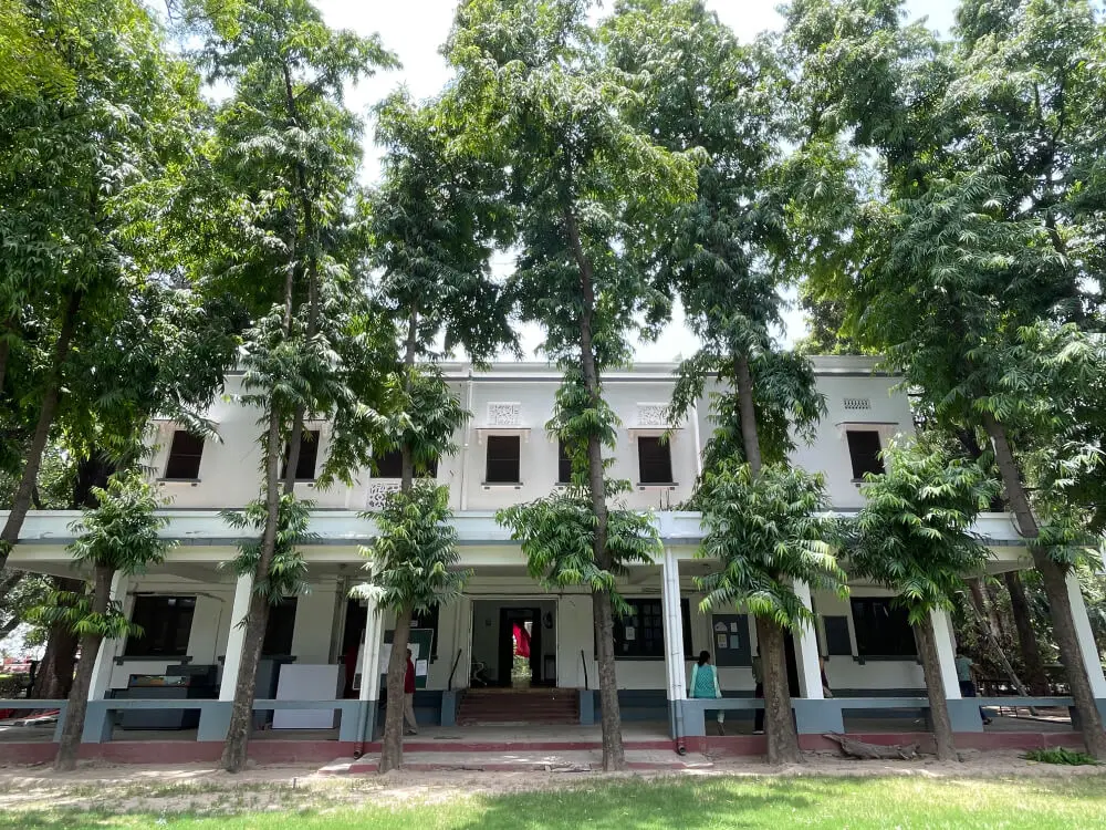 Vasanta College for Women: campus photo 2