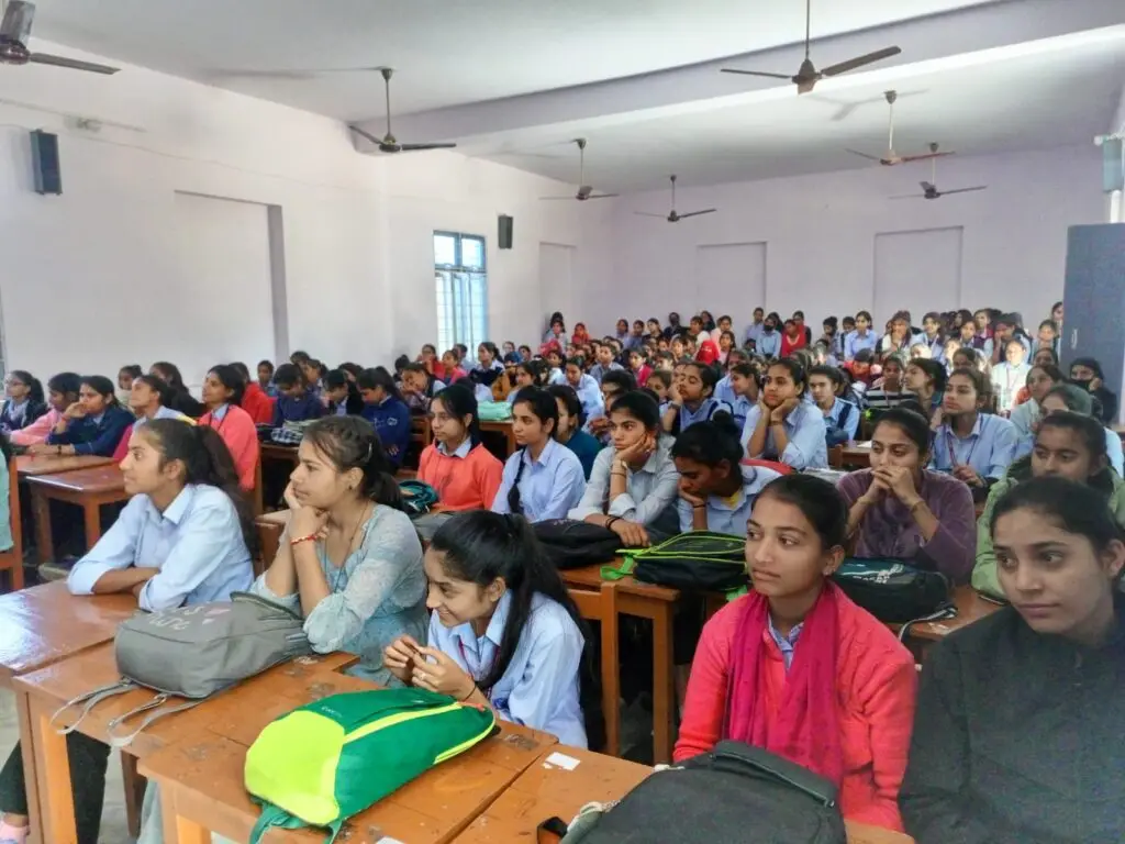 Vasundhara Mahila PG Mahavidyalaya: campus photo 3