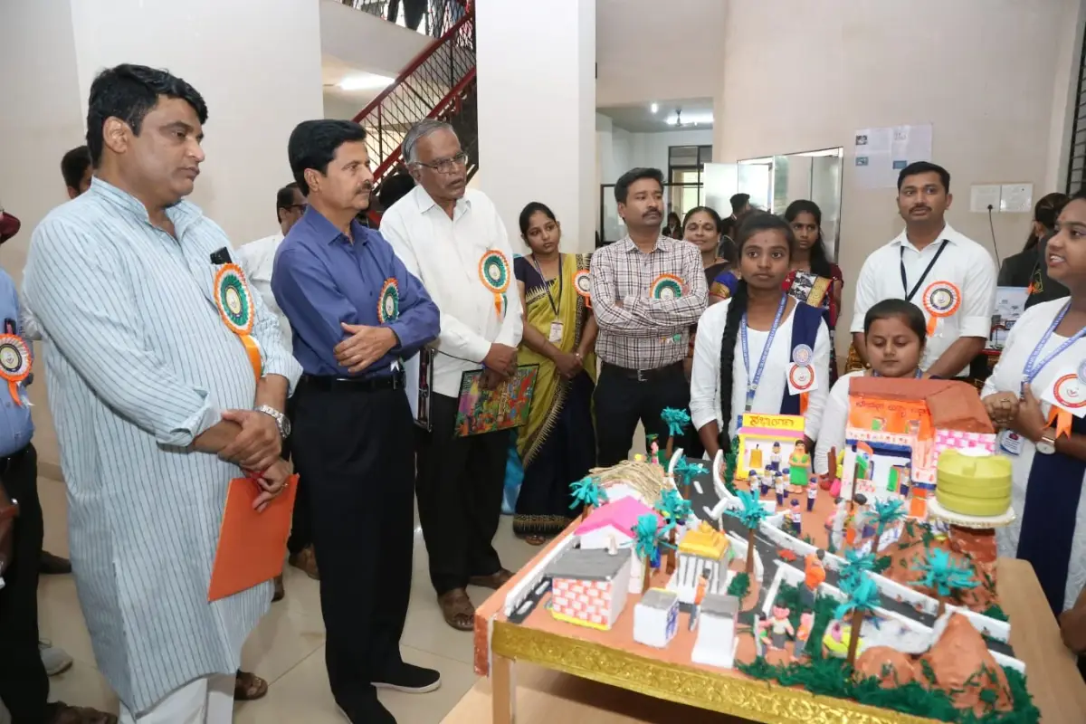 Veman Vidyavardhak Sanghs Kh Patil Commerce College: campus photo 4