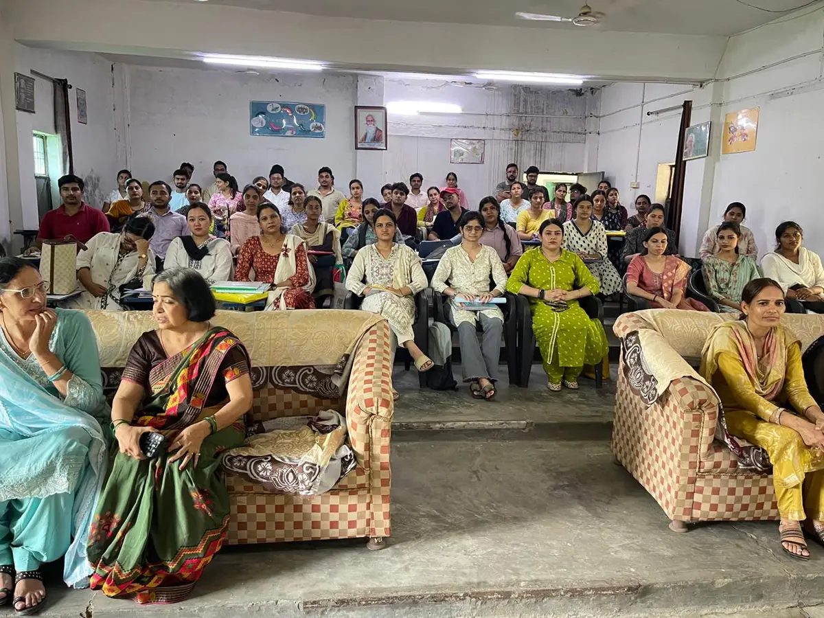 Venkteshwara College of Educaiton: campus photo 6