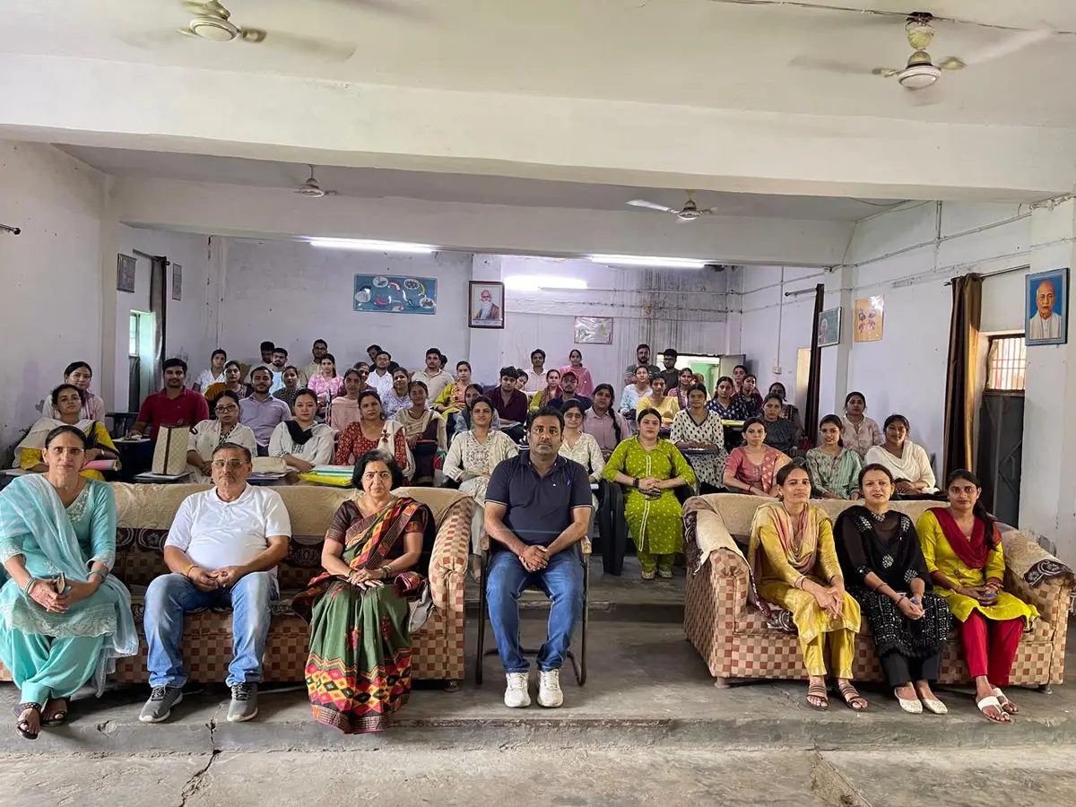 Venkteshwara College of Educaiton: campus photo 5