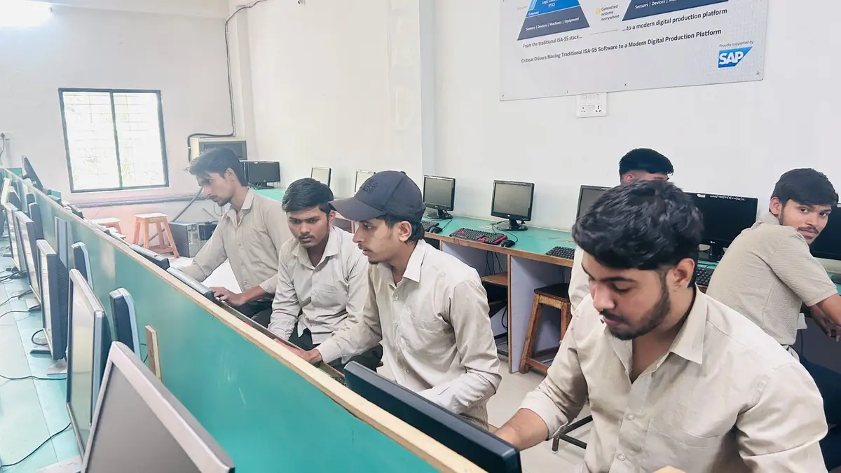 Vidhyadeep Institute of Science: campus photo 6