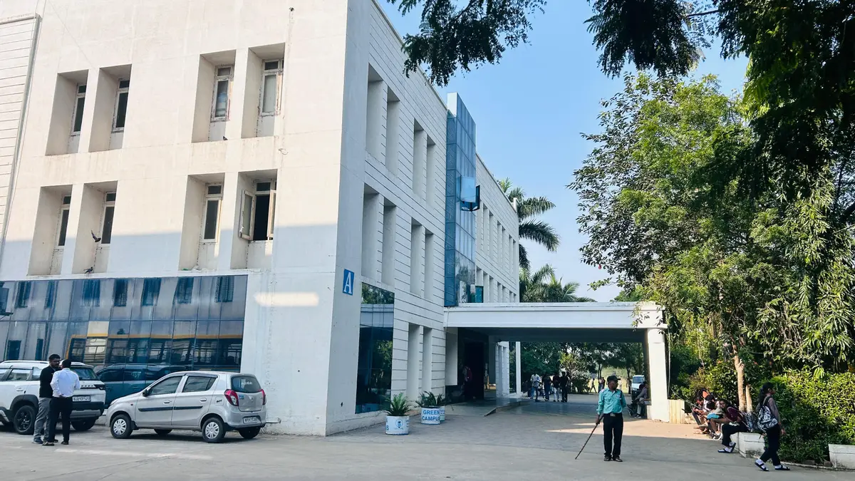 Vidhyadeep Institute of Science: campus photo 1