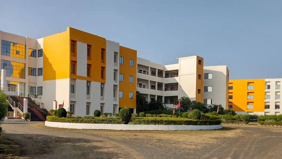 Vidhyapeeth Institute of Education: campus photo 1