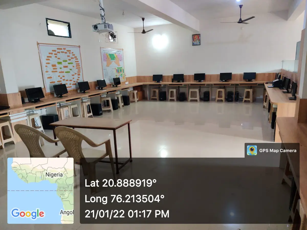 Vidnyan Mahavidyalaya: campus photo 1