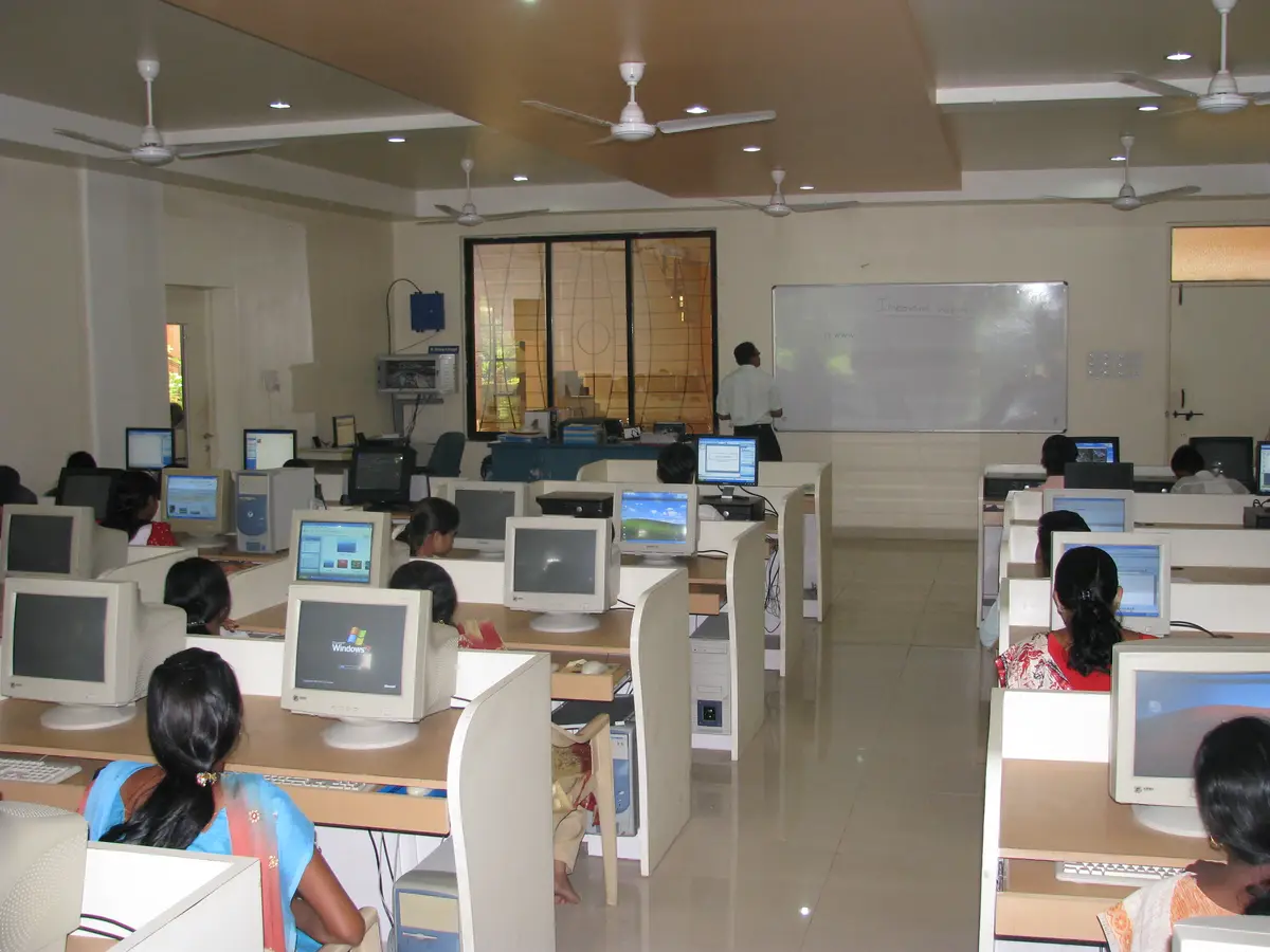 Vidya Pratishthans College of Education: campus photo 4