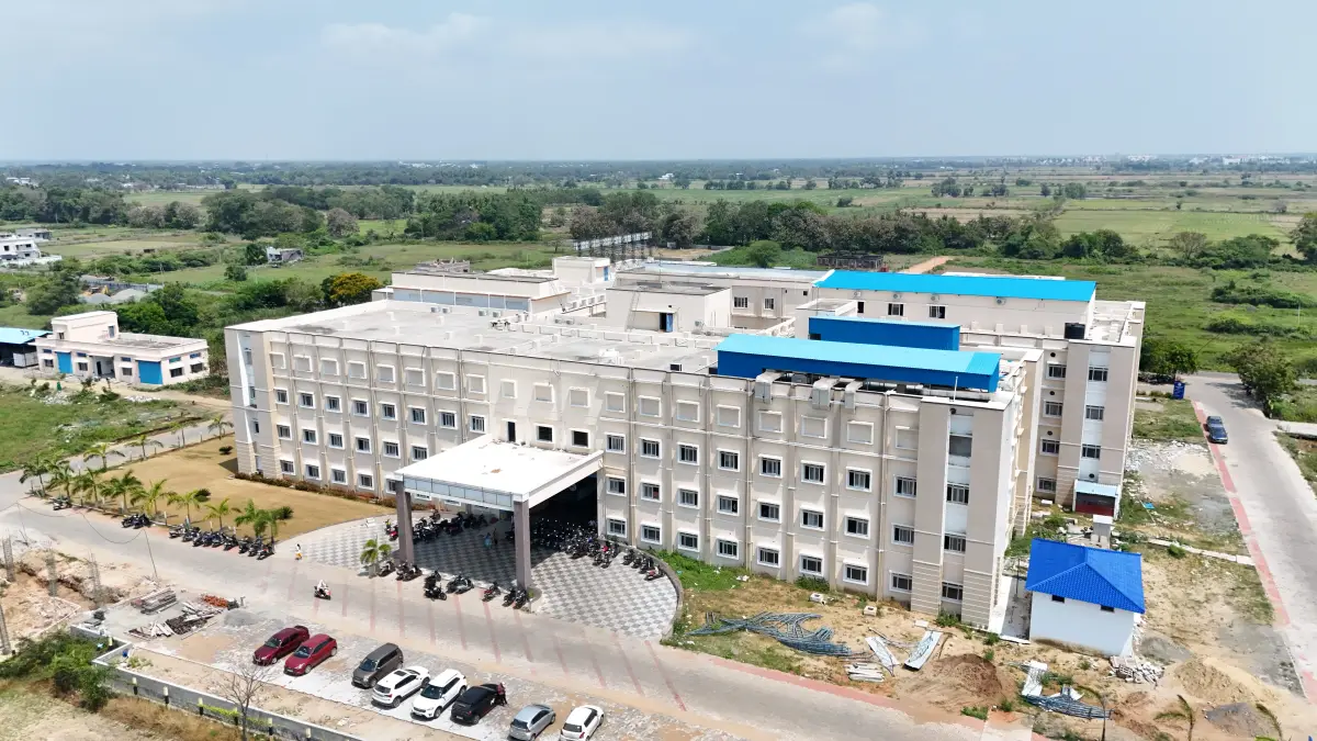 Vinayaka Mission's Medical College and Hospital: campus photo 3