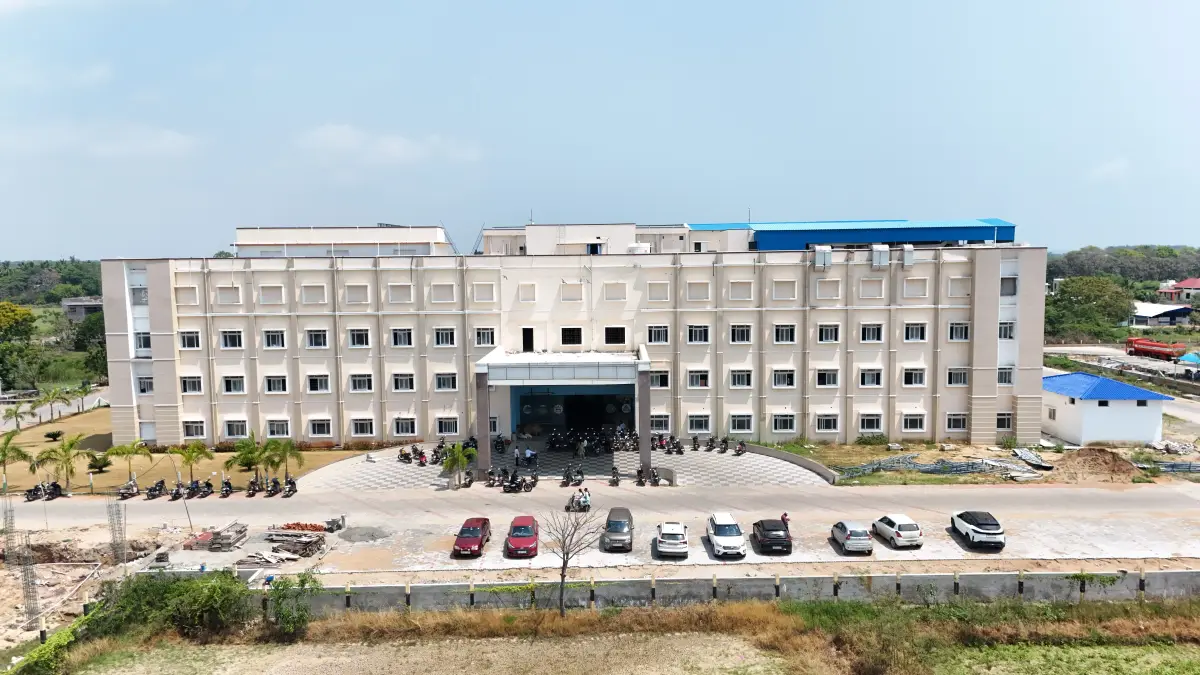 Vinayaka Mission's Medical College and Hospital: campus photo 2