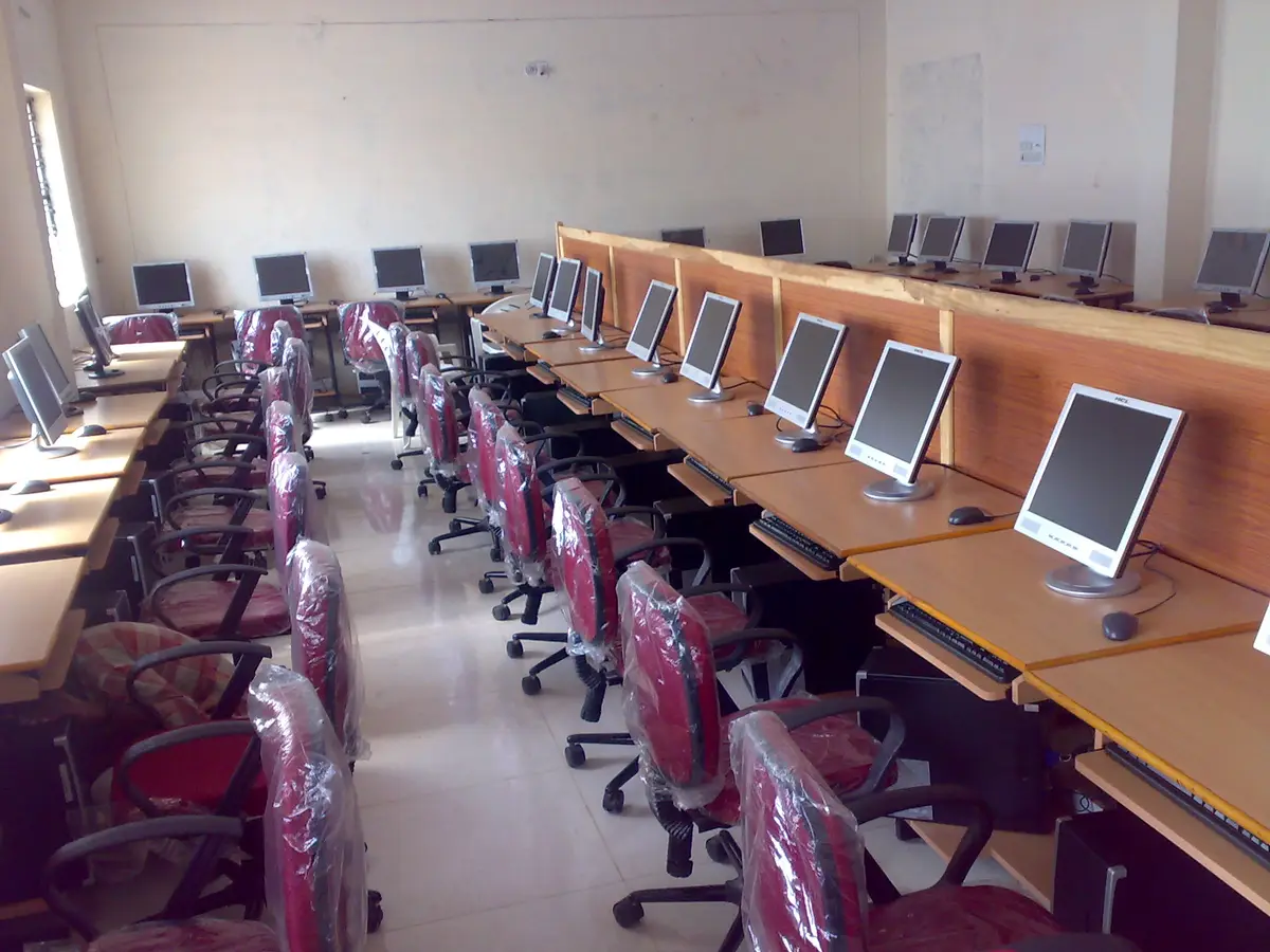 Vivekananda College of Computers: campus photo 5