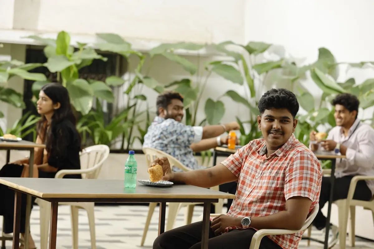 VLB Janaki Ammal College of Arts and Science campus