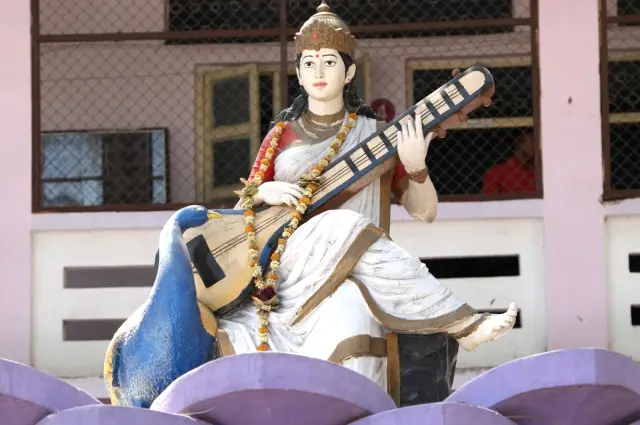 W.K.B.S. Mandal'S Dr S. R. Ajmera Mca College for Women: campus photo 1
