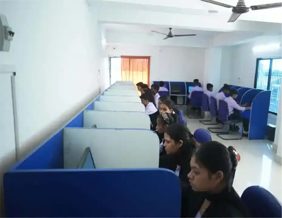 Wisdom Junior College: campus photo 4