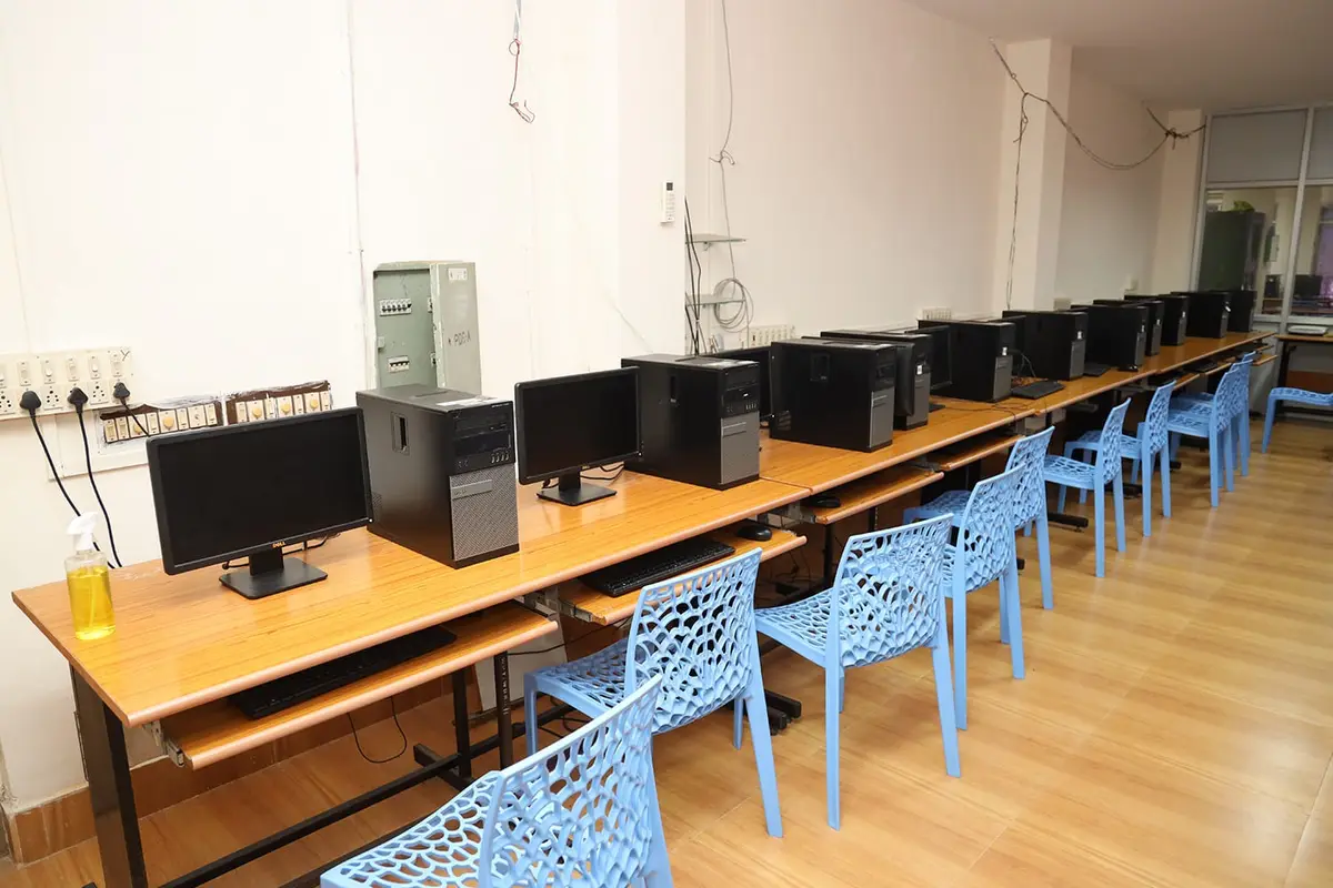 Women'S Engineering College Lawspet: campus photo 8