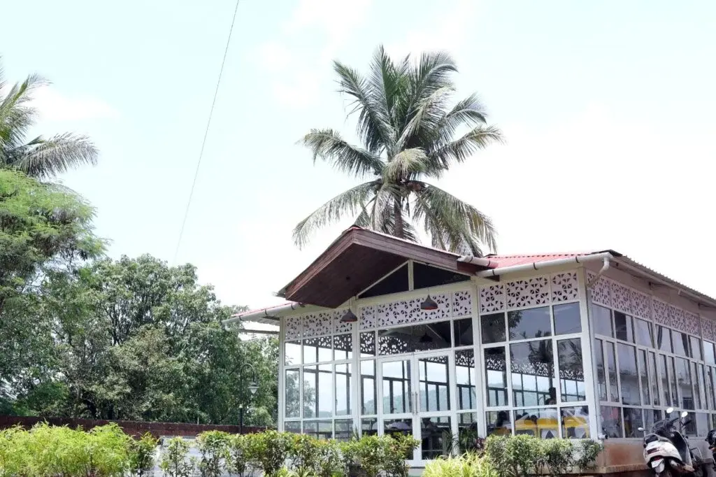 Yogita Dental College & Hospital: campus photo 1