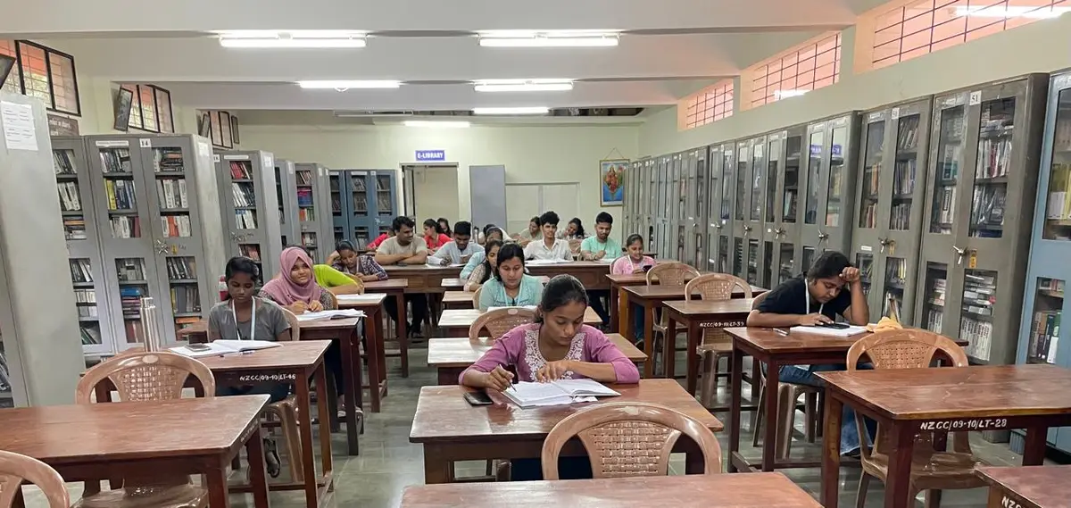 Zanyte Brothers Educational Foundations Narayan Zantye College of Commerce: campus photo 3