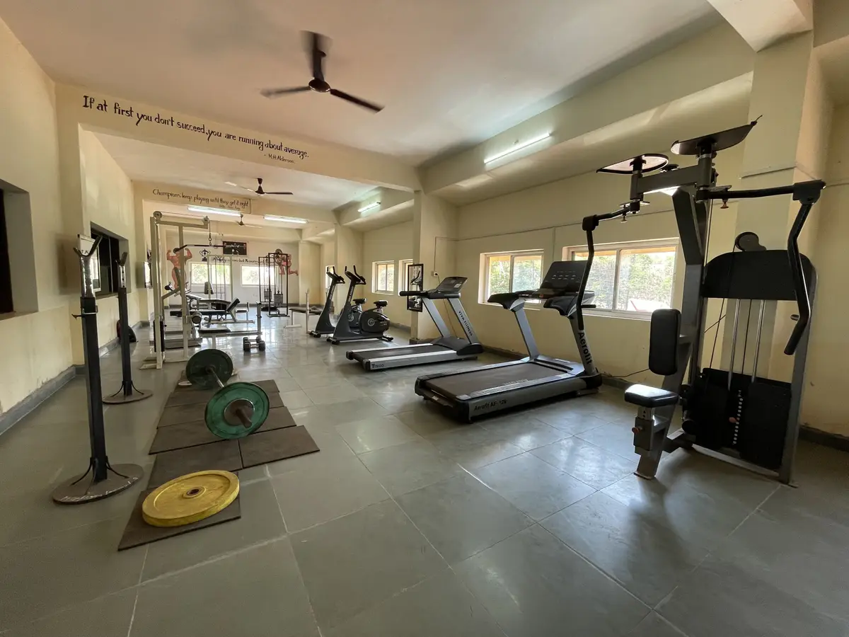Zanyte Brothers Educational Foundations Narayan Zantye College of Commerce: campus photo 8